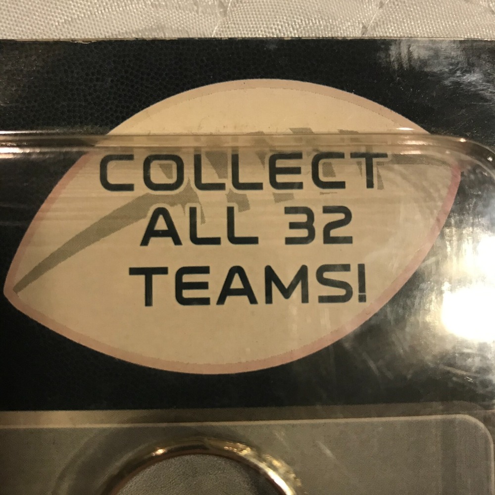 2018 NFL set of 8 Key Chains Cowboys,‎ Packers, Saints, Steelers and more - Picture 3 of 7